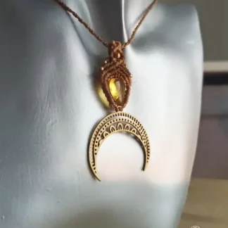 Lune of gold. Macrame necklace. Macrame pendant with amber. macrame necklace with brass oon design, Boho jewelry. Spiritual. Artisan. handmade