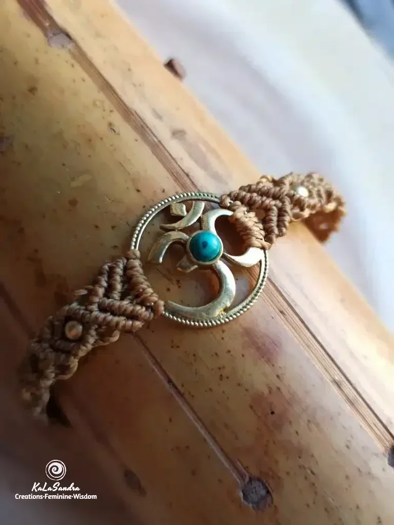 OM Pulsera de macramé con turquesa hecha a mano en diseño de metal de latón - Imagen 10