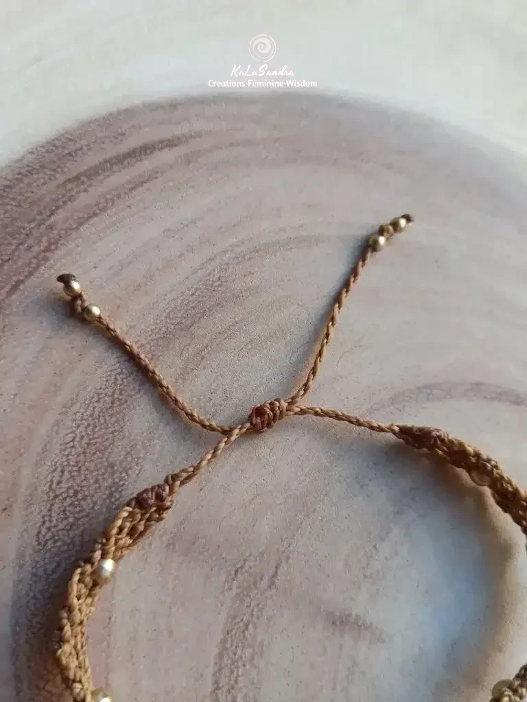 OM Pulsera de macramé con turquesa hecha a mano en diseño de metal de latón - Imagen 9