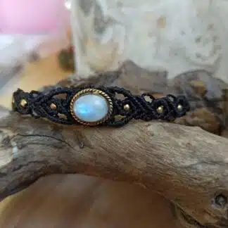 pulsera macrame de piedra lunar color negro, hecha a mano, artesanal, única, boho, piedra preciosa