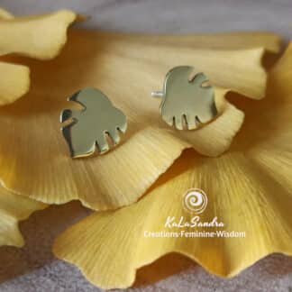 Monstera leaves earrings. handmade. handcut. Artisan 