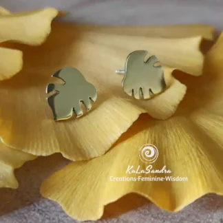 Monstera leaves earrings. handmade. handcut. Artisan