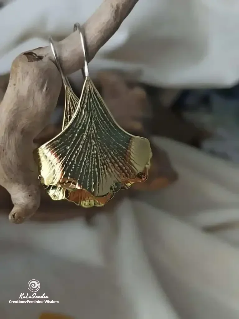 GINKGO BILOBA tree leaves inspired dangling earrings in hand cut brass metal - Image 3
