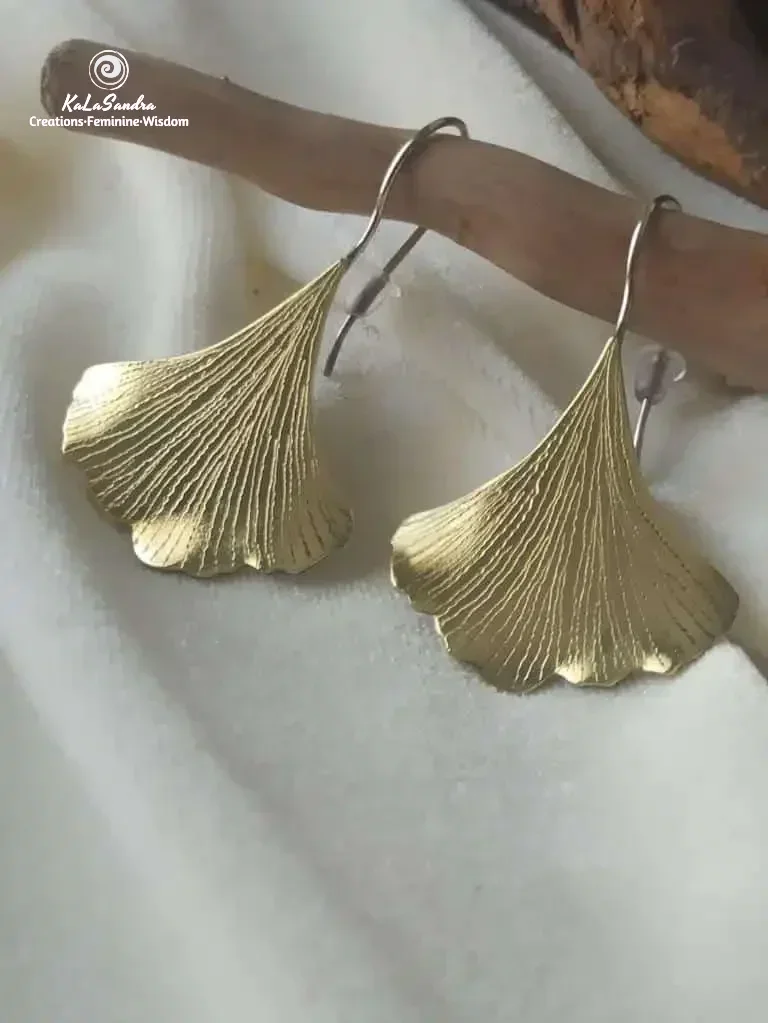 GINKGO BILOBA tree leaves inspired dangling earrings in hand cut brass metal - Image 5