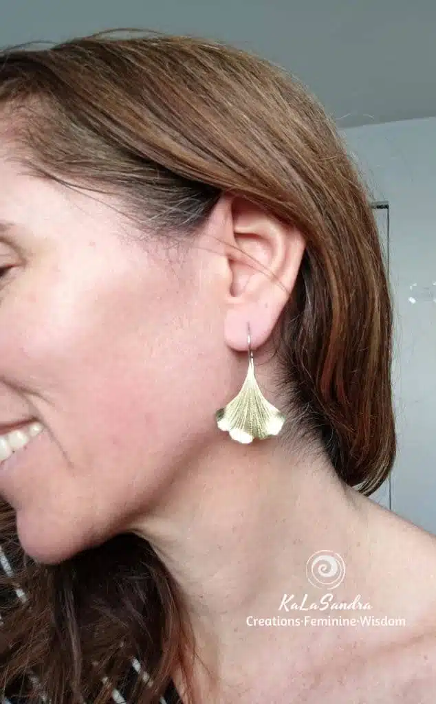 GINKGO BILOBA tree leaves inspired dangling earrings in hand cut brass metal - Image 9