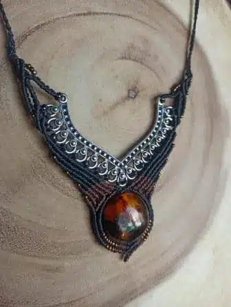 POWER- collier en macramé ambré – Image 3