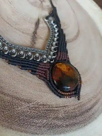 POWER- collier en macramé ambré – Image 4